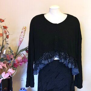 NWOT tara vao Women’s Long Sleeve Black Short Top Scoop Neck Ruffle Blouse  L